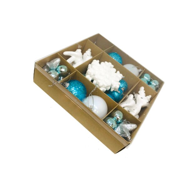 Set de 49 adornos metalizados blancos y celestes