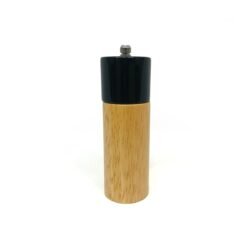 molinillo madera lustrada con fondo blanco
