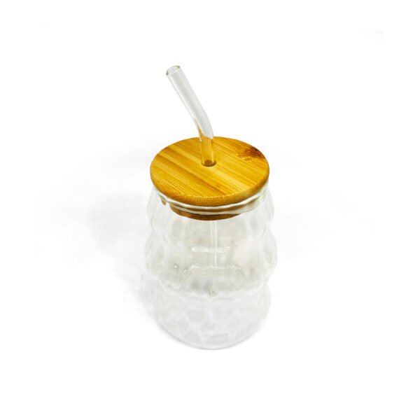 Vaso de vidrio ondulados con tapa de bambú y sorbete de vidrio