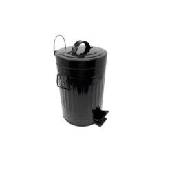 cesto de basura negro vintage con fondo blanco