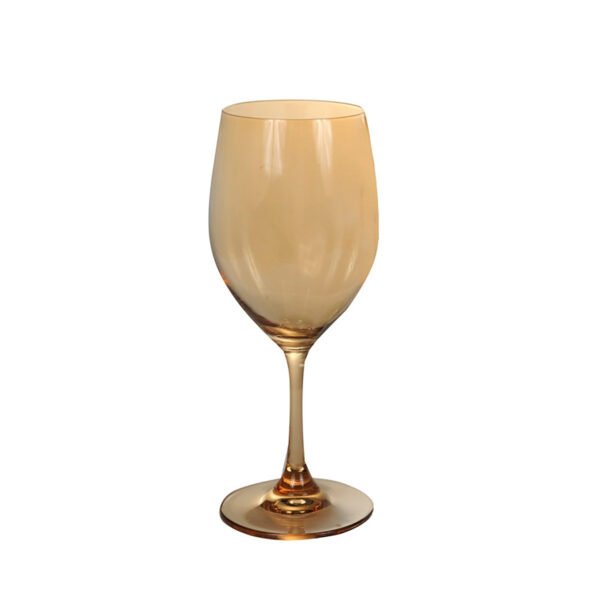 copa degustacion ambar con fondo blanco