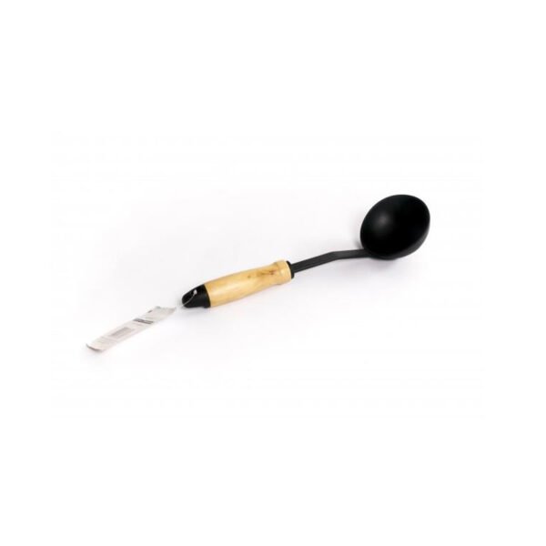 Cucharon de plastico con mango de madera
