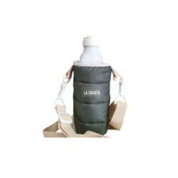 porta botella puffer verde con fondo blanco