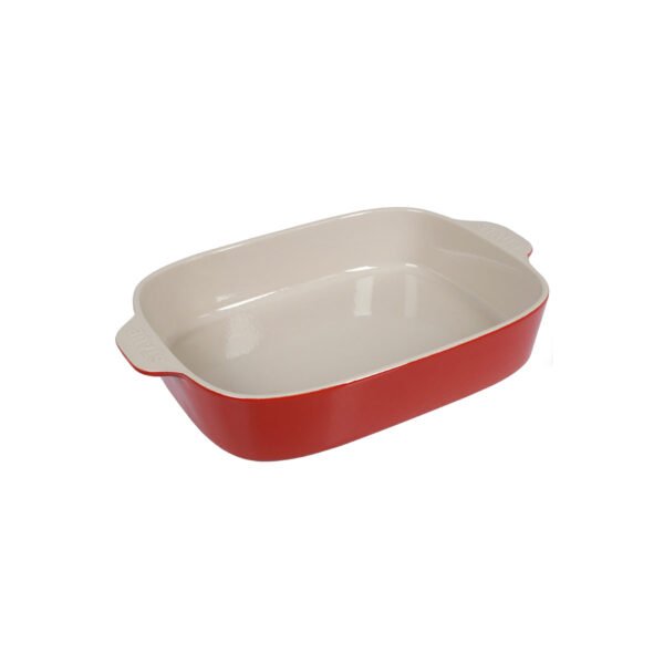 fuente ceramica para horno staub con fondo blanco